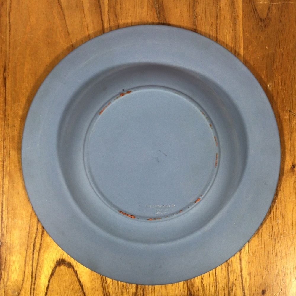 Vintage Wedgwood Blue Jasperware Eagle Crest and Stars Round Ashtray - Picture 4 of 5